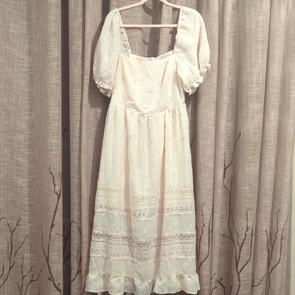 Chic Cream Maxi Dress
